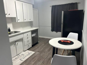 Cute Highland Park Entire Unit B